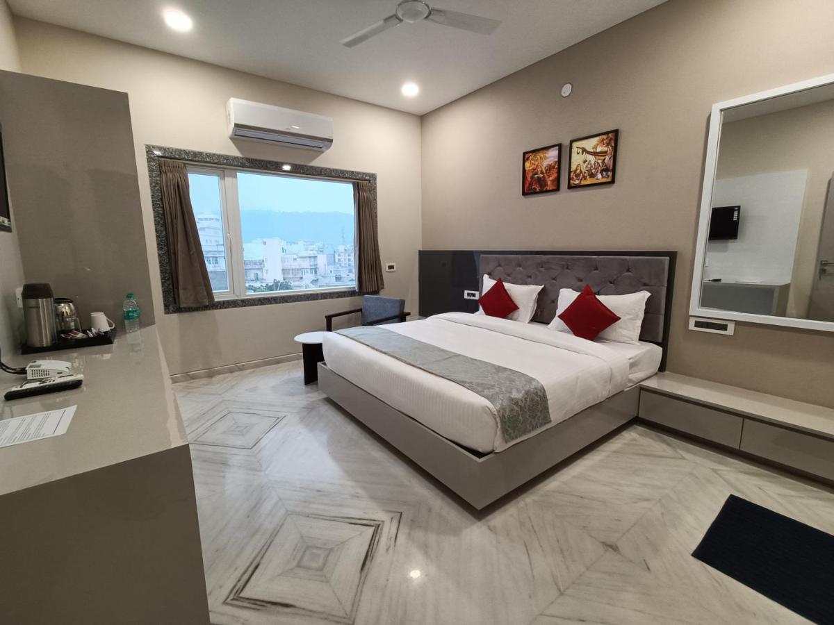 Hotel Shri Anand Dham, Nathdwara - 125 Meters Away From The Temple Bagian luar foto