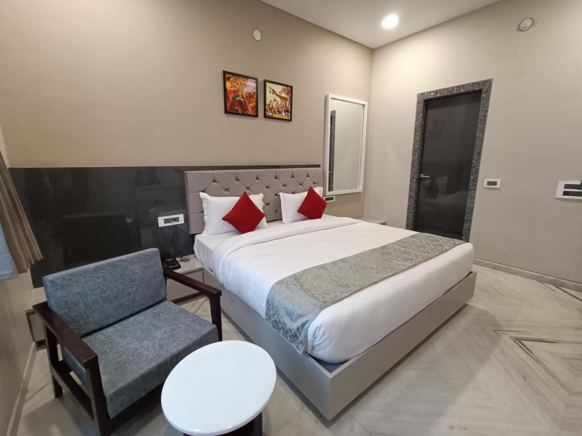 Hotel Shri Anand Dham, Nathdwara - 125 Meters Away From The Temple Bagian luar foto