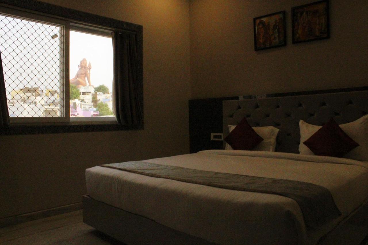 Hotel Shri Anand Dham, Nathdwara - 125 Meters Away From The Temple Bagian luar foto